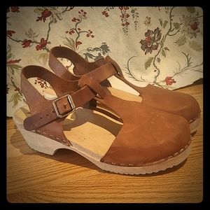 Lotta Clogs Low Wood T Bar